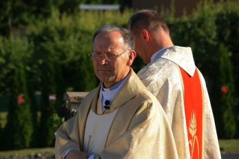 Uroczysta Msza św. pod przewodnictwem ks. Bpa Krzysztofa Chudzio – Peregrynacja Obrazu Najświętszego Serca Pana Jezusa (przywitanie)