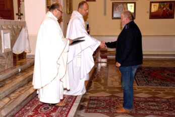 Podziękowanie dla członków Rady Parafialnej kończących swoją kadencję oraz wręczenie nominacji dla nowych członków Rady