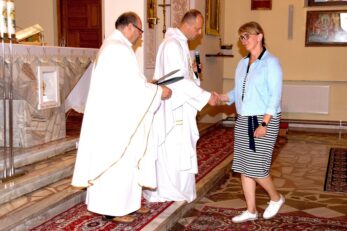 Podziękowanie dla członków Rady Parafialnej kończących swoją kadencję oraz wręczenie nominacji dla nowych członków Rady
