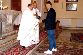 Podziękowanie dla członków Rady Parafialnej kończących swoją kadencję oraz wręczenie nominacji dla nowych członków Rady