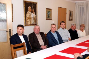 Podziękowanie dla członków Rady Parafialnej kończących swoją kadencję oraz wręczenie nominacji dla nowych członków Rady