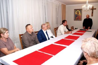 Podziękowanie dla członków Rady Parafialnej kończących swoją kadencję oraz wręczenie nominacji dla nowych członków Rady