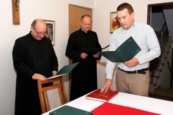 Podziękowanie dla członków Rady Parafialnej kończących swoją kadencję oraz wręczenie nominacji dla nowych członków Rady