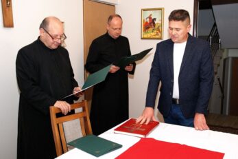 Podziękowanie dla członków Rady Parafialnej kończących swoją kadencję oraz wręczenie nominacji dla nowych członków Rady