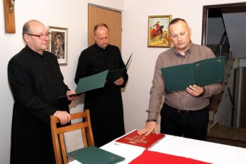 Podziękowanie dla członków Rady Parafialnej kończących swoją kadencję oraz wręczenie nominacji dla nowych członków Rady