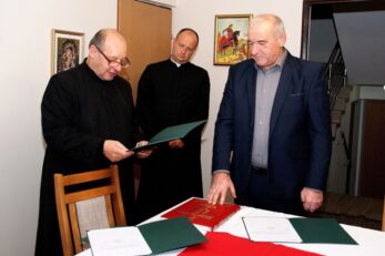 Podziękowanie dla członków Rady Parafialnej kończących swoją kadencję oraz wręczenie nominacji dla nowych członków Rady